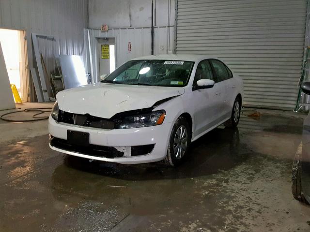 1VWAP7A30DC056913 - 2013 VOLKSWAGEN PASSAT S WHITE photo 2