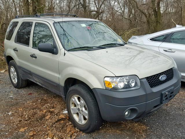 1FMCU93105KC94632 - 2005 FORD ESCAPE XLT BEIGE photo 1