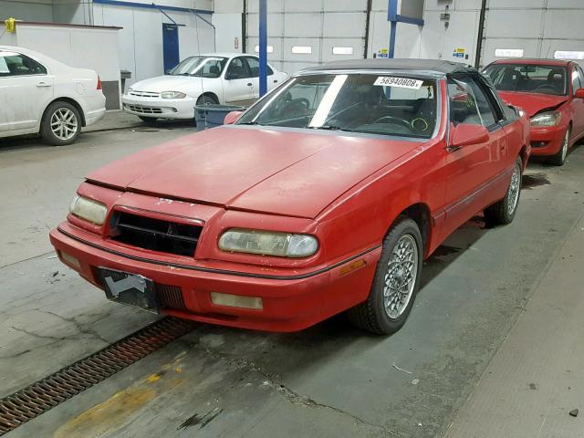 1C3XU4536PF579679 - 1993 CHRYSLER LEBARON RED photo 2