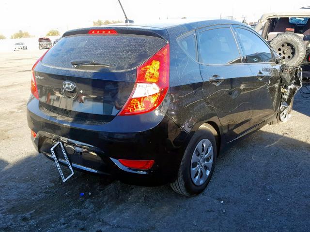 KMHCT5AE2HU355523 - 2017 HYUNDAI ACCENT SE BLACK photo 4