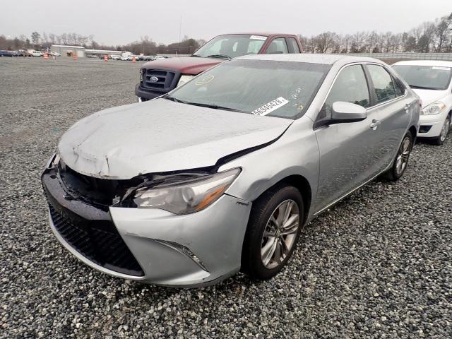 4T1BF1FKXHU658141 - 2017 TOYOTA CAMRY LE SILVER photo 2