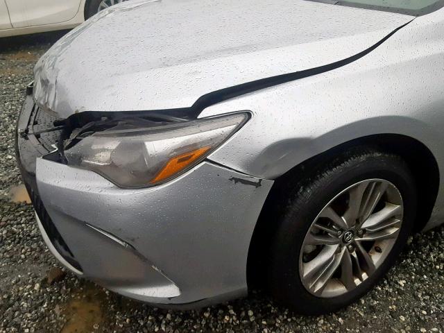 4T1BF1FKXHU658141 - 2017 TOYOTA CAMRY LE SILVER photo 9