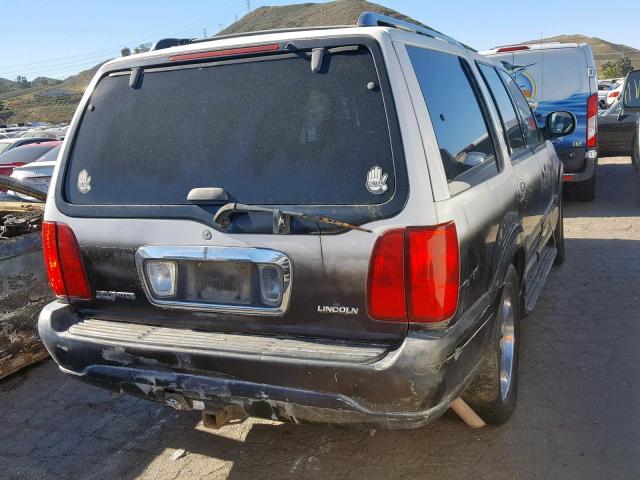 5LMEU27L1WLJ03563 - 1998 LINCOLN NAVIGATOR 白色 照片 4