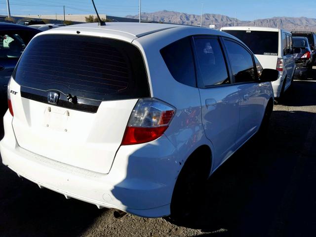 JHMGE8H39CC026417 - 2012 HONDA FIT WHITE photo 4