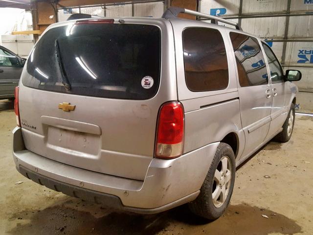 1GNDV33128D170994 - 2008 CHEVROLET UPLANDER L 银色 照片 4