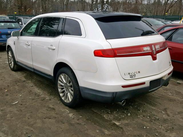 2LMHJ5AR5ABJ00282 - 2010 LINCOLN MKT WHITE photo 3