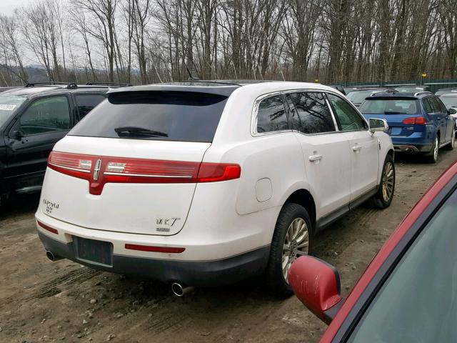 2LMHJ5AR5ABJ00282 - 2010 LINCOLN MKT WHITE photo 4