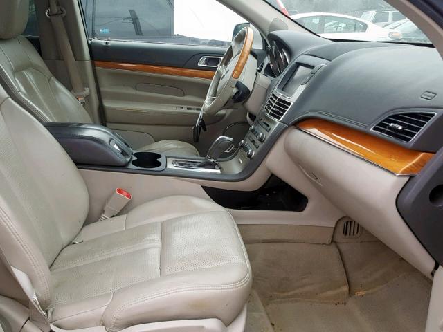 2LMHJ5AR5ABJ00282 - 2010 LINCOLN MKT WHITE photo 5