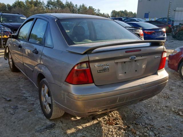 1FAFP34N15W231707 - 2005 FORD FOCUS ZX4 TAN photo 3