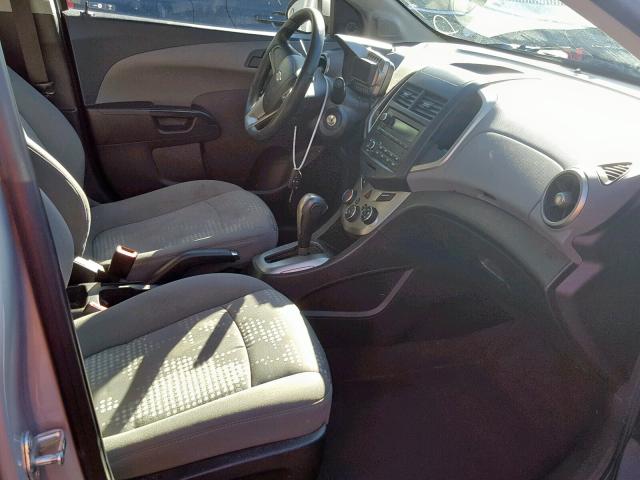 1G1JA5SHXG4120630 - 2016 CHEVROLET SONIC LS 银色 照片 5