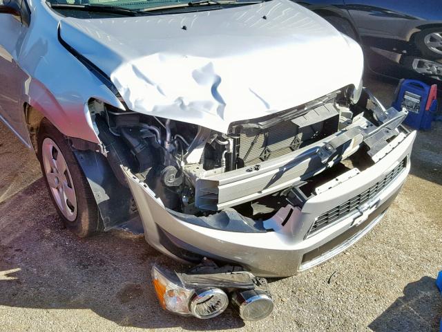 1G1JA5SHXG4120630 - 2016 CHEVROLET SONIC LS 银色 照片 9