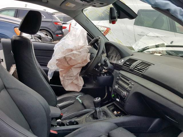 WBAUC73518VF22028 - 2008 BMW 135 I WHITE photo 5