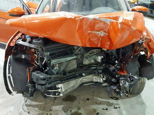 3VV3B7AX5JM191295 - 2018 VOLKSWAGEN TIGUAN SE ORANGE photo 9