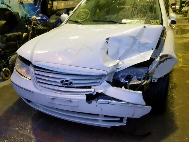 KMHFC46F46A132052 - 2006 HYUNDAI AZERA SE WHITE photo 9