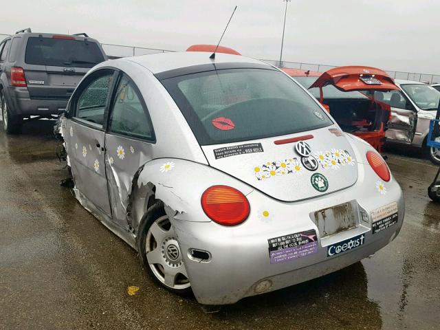 3VWDD21C71M436317 - 2001 VOLKSWAGEN NEW BEETLE 银色 照片 3