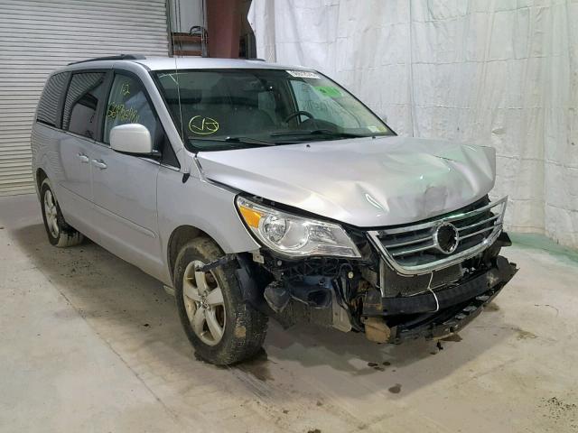 2V4RW3DG3BR695507 - 2011 VOLKSWAGEN ROUTAN SE SILVER photo 1