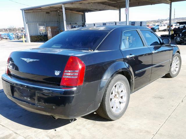 2C3AA63H55H124682 - 2005 CHRYSLER 300C BLACK photo 4