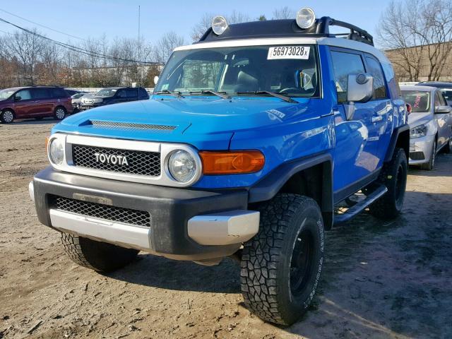 JTEBU11F470023650 - 2007 TOYOTA FJ CRUISER BLUE photo 2