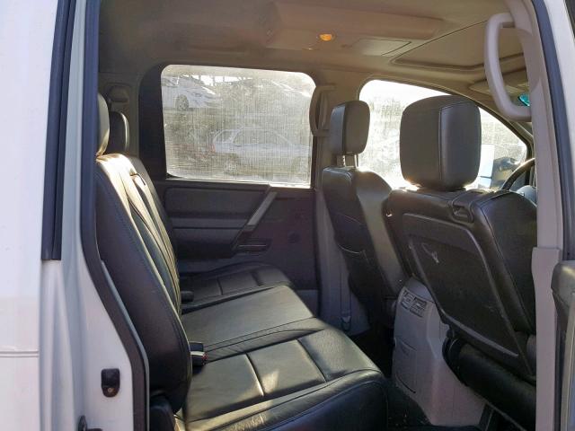 1N6AA07B54N573006 - 2004 NISSAN TITAN WHITE photo 6