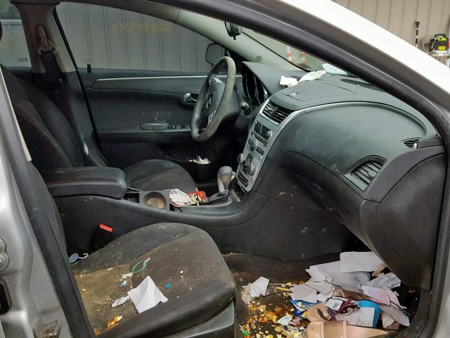 1G1ZC5E08CF112768 - 2012 CHEVROLET MALIBU 1LT SILVER photo 5