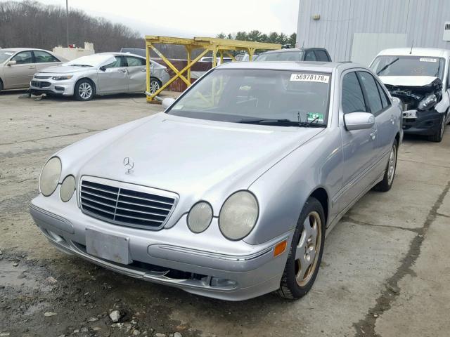 WDBJF83J62X076921 - 2002 MERCEDES-BENZ E 430 SILVER photo 2