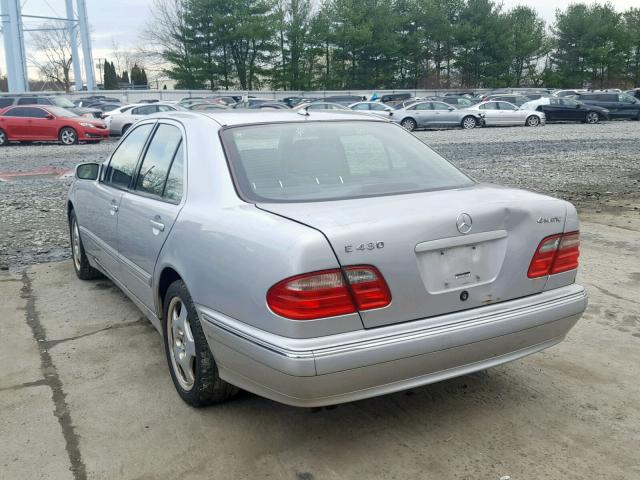 WDBJF83J62X076921 - 2002 MERCEDES-BENZ E 430 SILVER photo 3