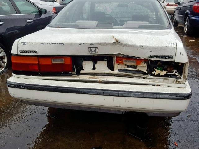 1HGCA6280KA031926 - 1989 HONDA ACCORD LXI WHITE photo 9