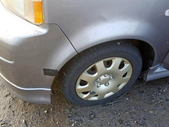 JTLKT324850193494 - 2005 TOYOTA SCION XB SILVER photo 10