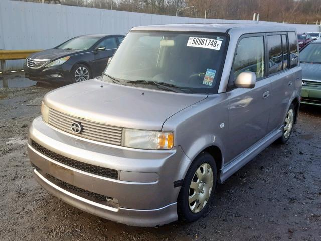 JTLKT324850193494 - 2005 TOYOTA SCION XB SILVER photo 2