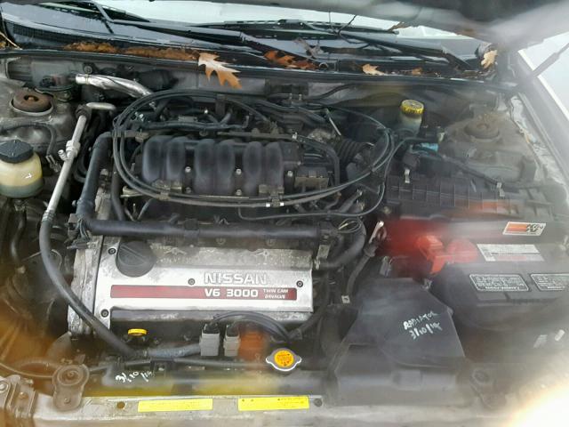 JN1CA31D01T617446 - 2001 NISSAN MAXIMA GXE SILVER photo 7