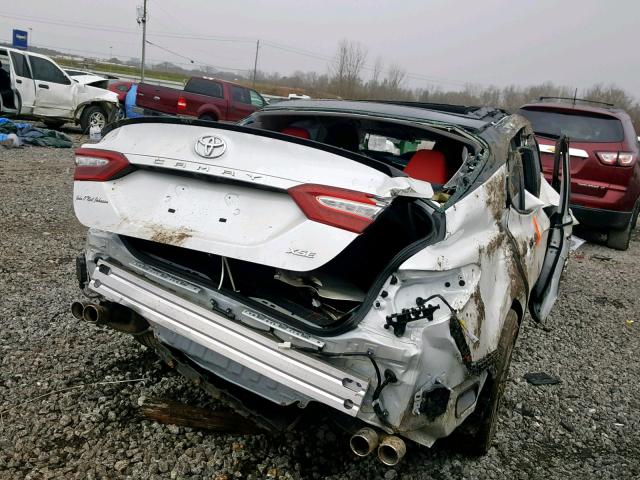 4T1B61HK1JU112802 - 2018 TOYOTA CAMRY XSE WHITE photo 4