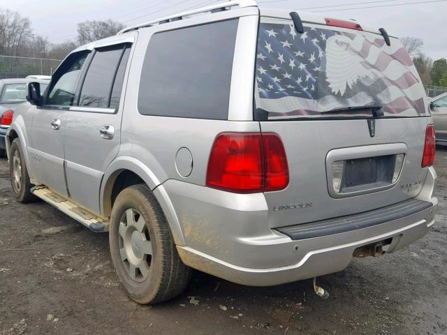 5LMFU28566LJ27877 - 2006 LINCOLN NAVIGATOR Gümüş foto 3