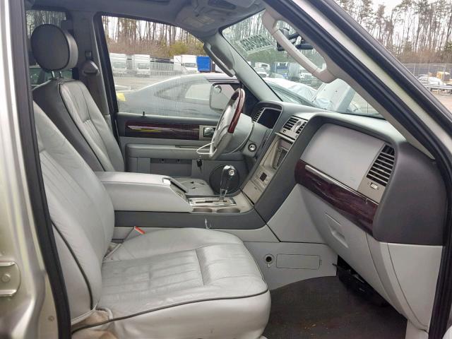 5LMFU28566LJ27877 - 2006 LINCOLN NAVIGATOR Gümüş foto 5