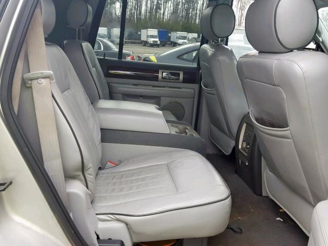 5LMFU28566LJ27877 - 2006 LINCOLN NAVIGATOR Gümüş foto 6