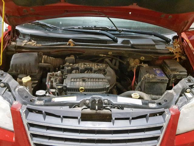 2A8HR64X58R635731 - 2008 CHRYSLER TOWN & COU RED photo 7