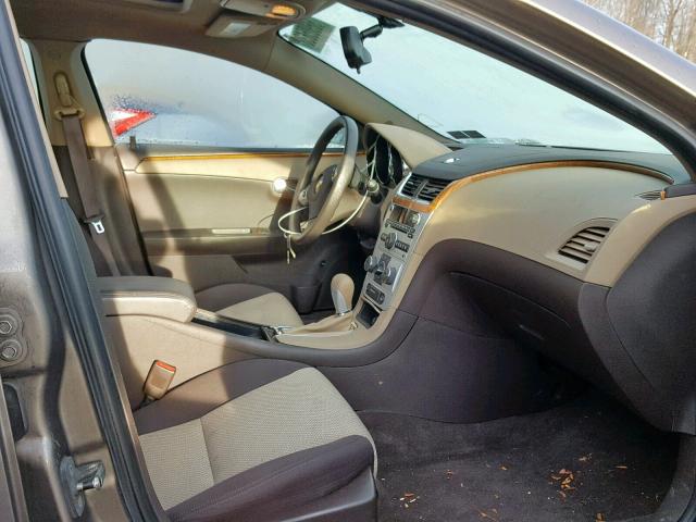 1G1ZC5EB8AF314296 - 2010 CHEVROLET MALIBU 1LT ყავისფერი ფოტო 5