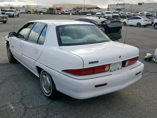 1G4NJ52M0TC420002 - 1996 BUICK SKYLARK GR WHITE photo 3