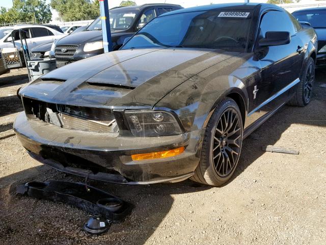 1ZVFT80N965186349 - 2006 FORD MUSTANG BLACK photo 2