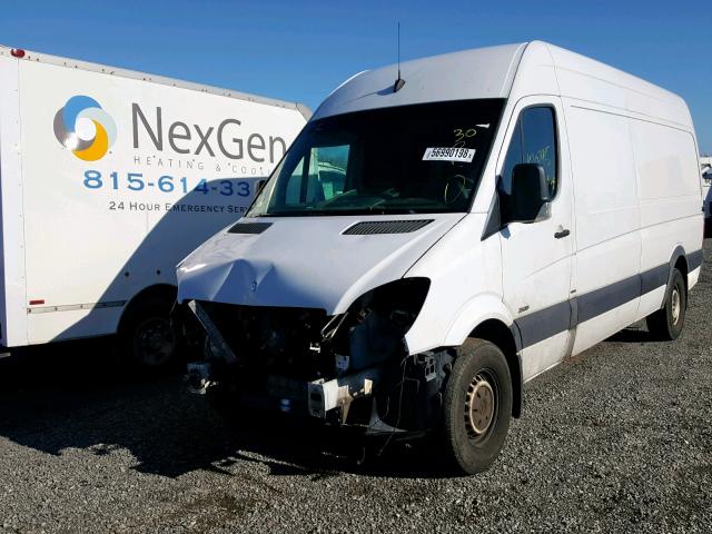 WD3PE8CC8B5553449 - 2011 MERCEDES-BENZ SPRINTER 2 WHITE photo 2