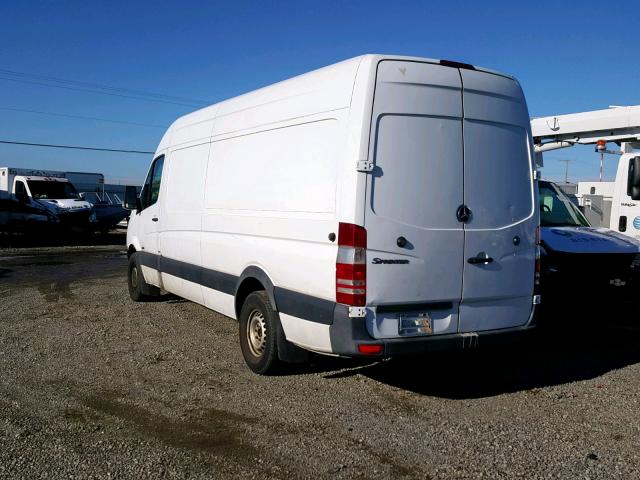 WD3PE8CC8B5553449 - 2011 MERCEDES-BENZ SPRINTER 2 WHITE photo 3