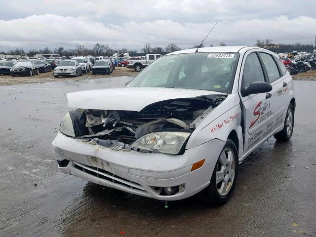 1FAFP37N07W323440 - 2007 FORD FOCUS ZX5 WHITE photo 2