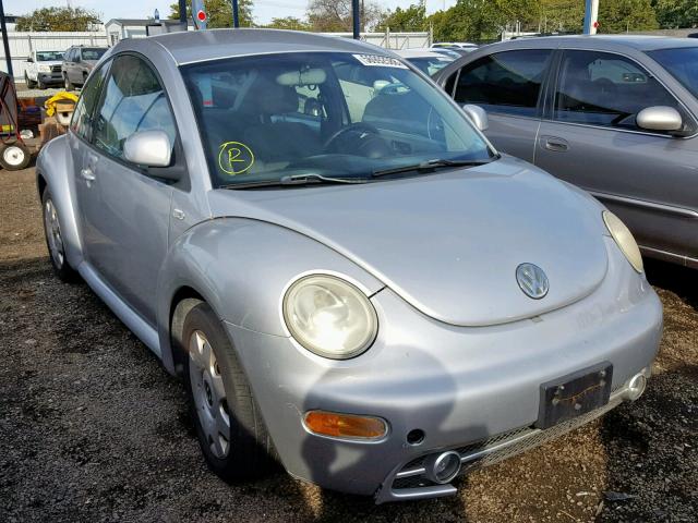 3VWCC21C0YM431193 - 2000 VOLKSWAGEN NEW BEETLE SILVER photo 1