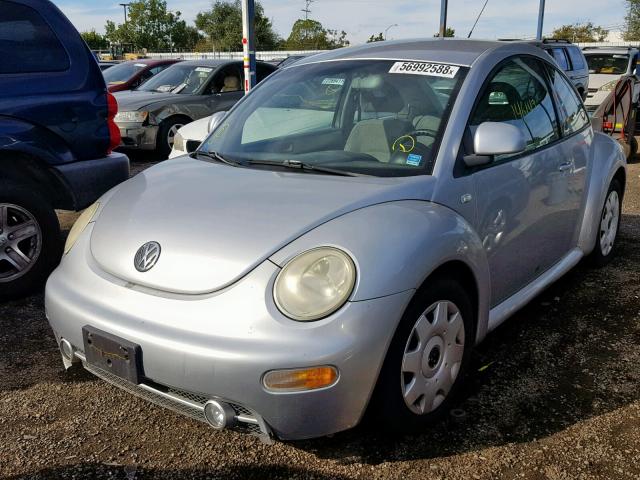 3VWCC21C0YM431193 - 2000 VOLKSWAGEN NEW BEETLE SILVER photo 2