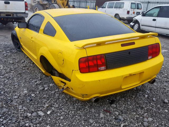 1ZVHT82H055244556 - 2005 FORD MUSTANG GT YELLOW photo 3