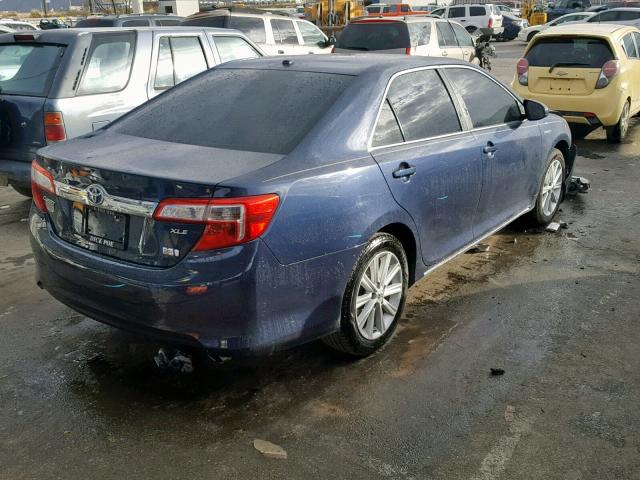 4T1BD1FKXEU139625 - 2014 TOYOTA CAMRY HYBR BLUE photo 4