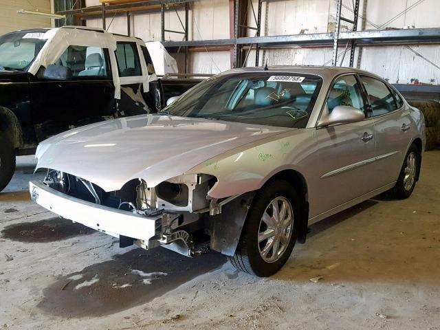 2G4WD532851259125 - 2005 BUICK LACROSSE C WHITE photo 2