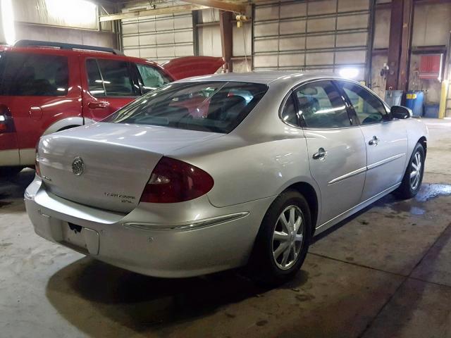 2G4WD532851259125 - 2005 BUICK LACROSSE C WHITE photo 4