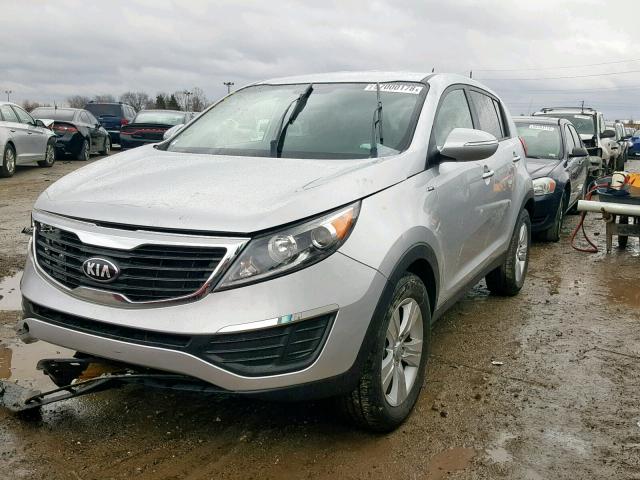 KNDPBCA21D7429235 - 2013 KIA SPORTAGE L SILVER photo 2