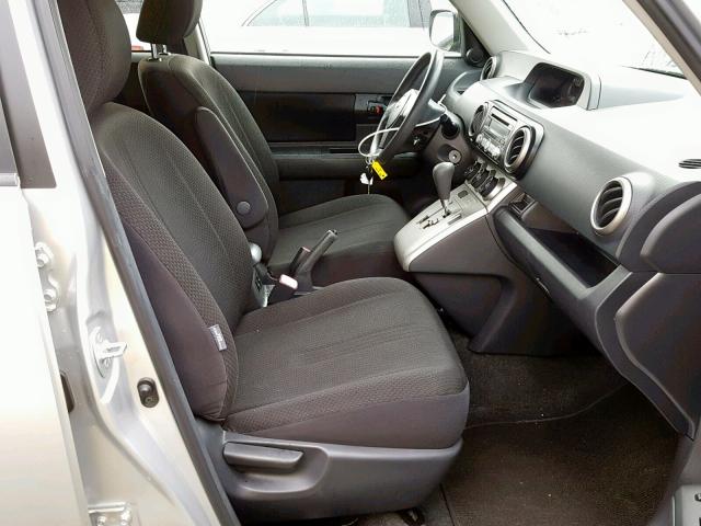 JTLKE50E081007205 - 2008 TOYOTA SCION XB 银色 照片 5