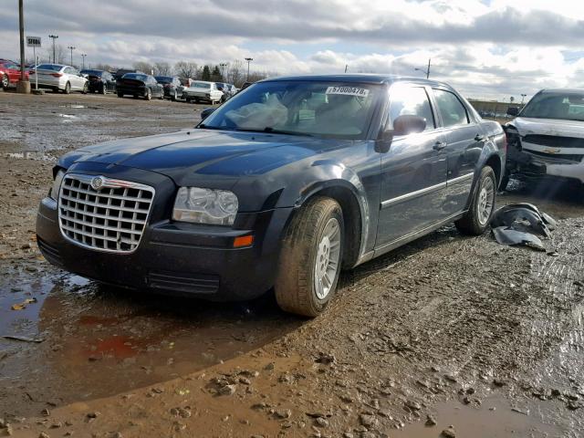 2C3KA43RX7H795544 - 2007 CHRYSLER 300 BLACK photo 2